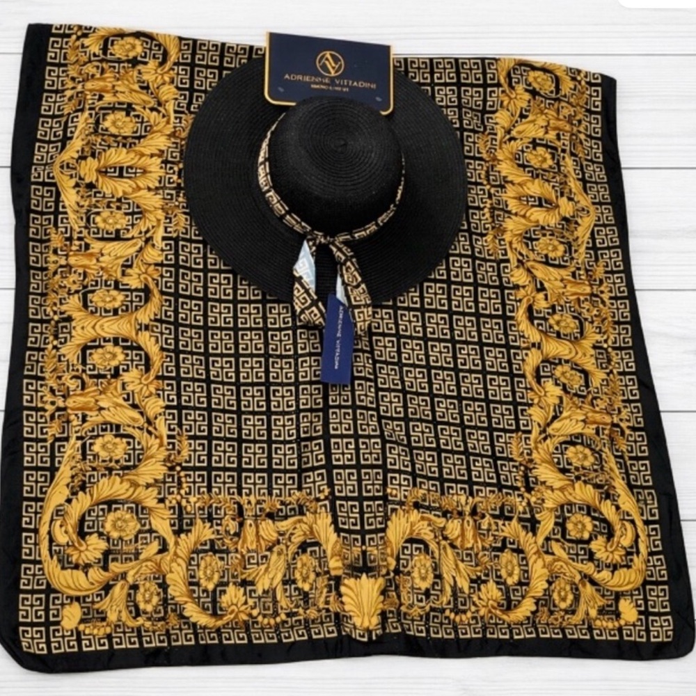 Adrienne Vittadini Black and Gold Geometric Kimono